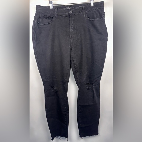 Judy Blue Denim - JUDY BLUE BLACK High RISE SLIM FIT 20W DENIM JEAN  fryed‎ Hem Style:JB88137